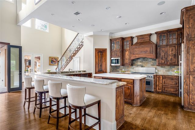 6511 Mimosa Lane, Dallas, TX 75230