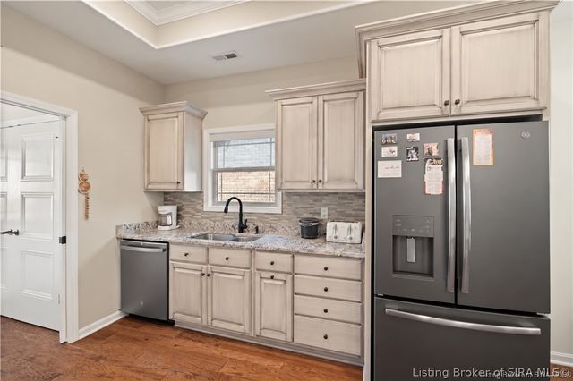 3207 Blackiston Blvd Boulevard, New Albany, IN 47150