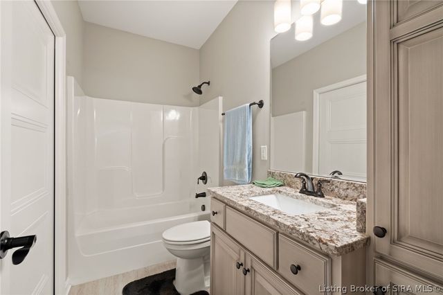 3207 Blackiston Blvd Boulevard, New Albany, IN 47150