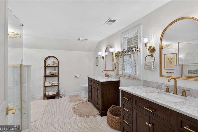 34 Bodie Road, Talking Rock, GA 30175