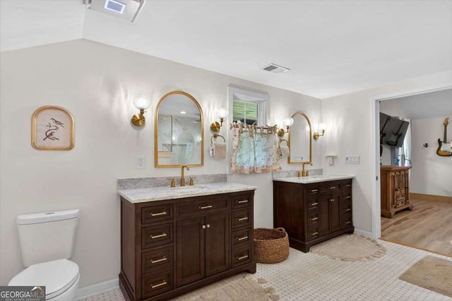 34 Bodie Road, Talking Rock, GA 30175