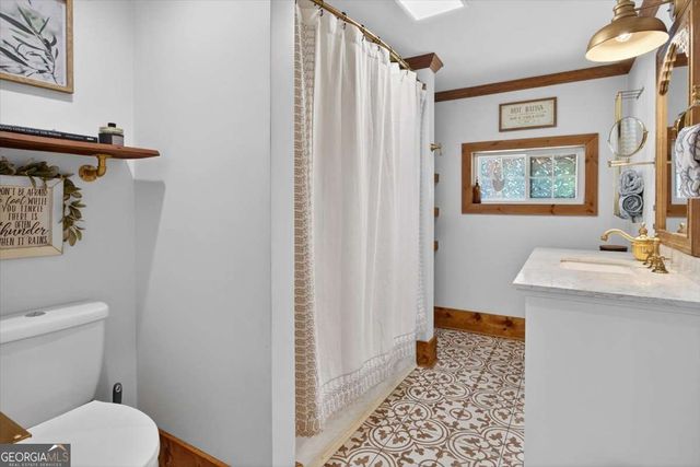 34 Bodie Road, Talking Rock, GA 30175