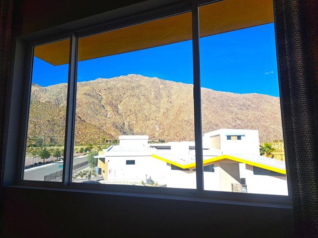 730 Obsidian Loop E, Palm Springs, CA 92264