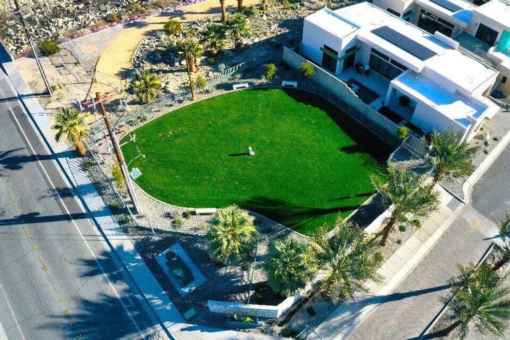 Image 20 of property listing at 730 Obsidian Loop E, Palm Springs, CA 92264