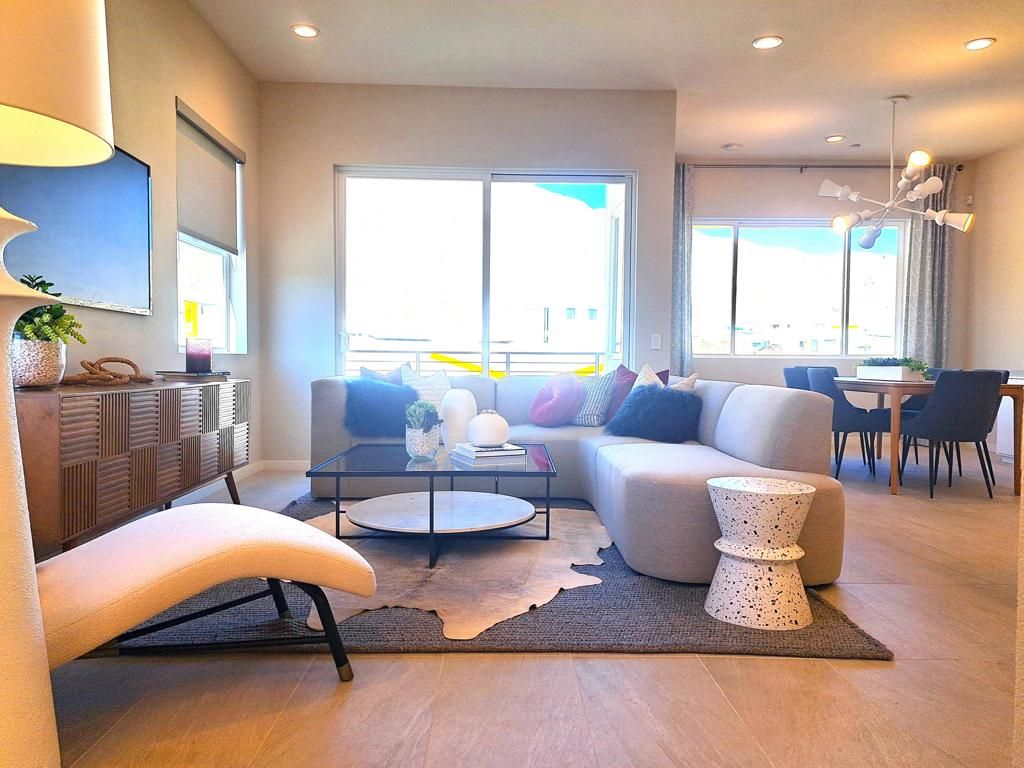 Image 4 of property listing at 730 Obsidian Loop E, Palm Springs, CA 92264