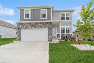 4140 Dakota Circle, Waukee, IA 50263