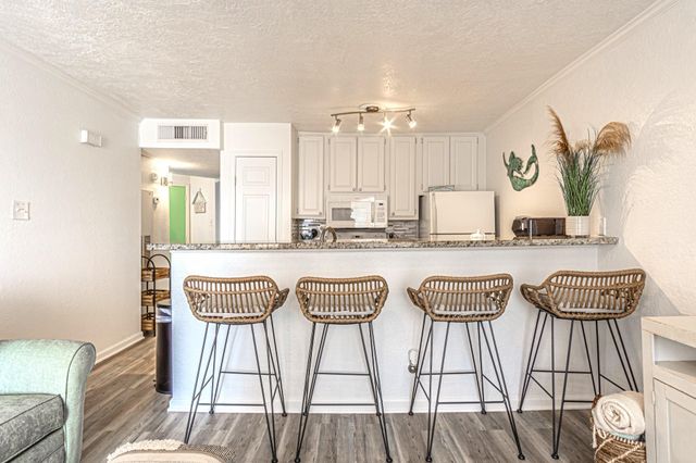 9520 Seawall Blvd 206, Galveston, TX 77554