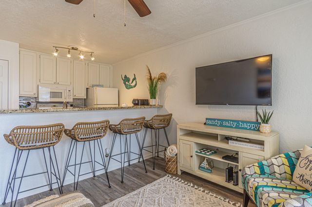 9520 Seawall Blvd 206, Galveston, TX 77554