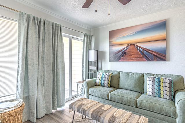 9520 Seawall Blvd 206, Galveston, TX 77554