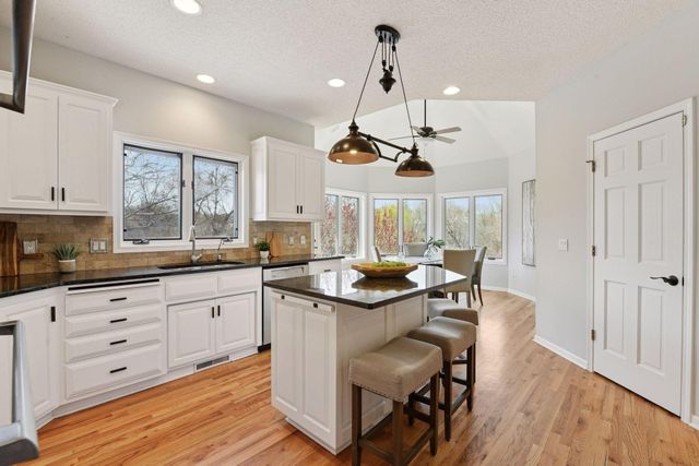 7604 Delaney Boulevard, Edina, MN 55439