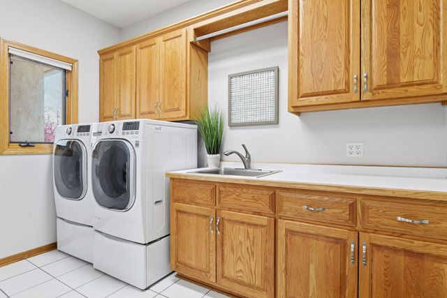 7604 Delaney Boulevard, Edina, MN 55439