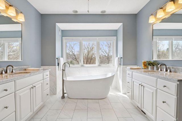 7604 Delaney Boulevard, Edina, MN 55439