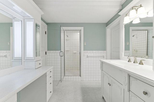 7604 Delaney Boulevard, Edina, MN 55439