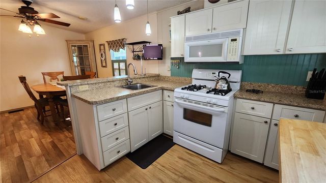 3300 26TH AVENUE E 102, Bradenton, FL 34208