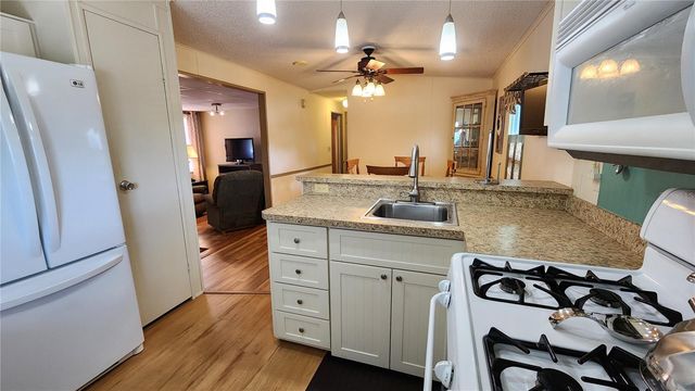 3300 26TH AVENUE E 102, Bradenton, FL 34208