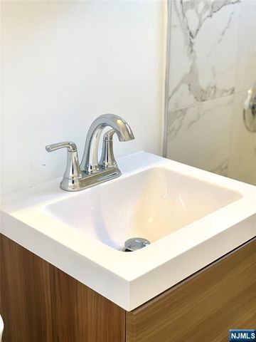 501 Linwood Drive 4, Fort Lee, NJ 07024