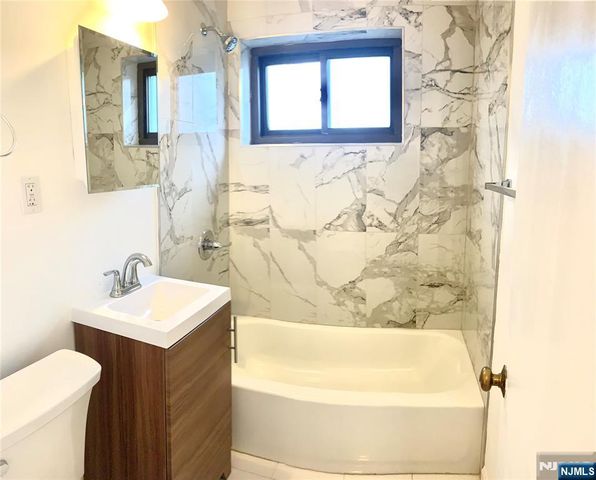 501 Linwood Drive 4, Fort Lee, NJ 07024