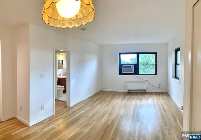 501 Linwood Drive 4, Fort Lee, NJ 07024