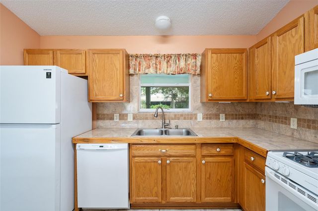 17870 SE 92ND AMORY AVENUE, The Villages, FL 32162