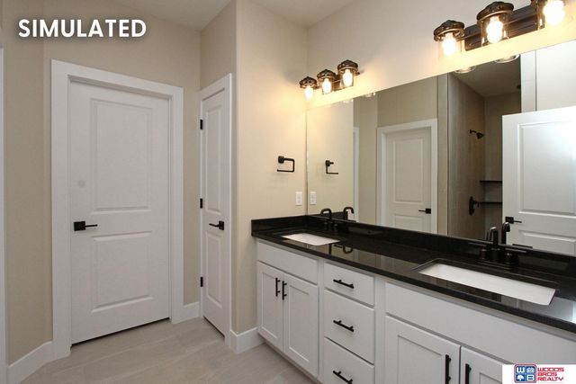 9335 Castle Pine Drive, Lincoln, NE 68516