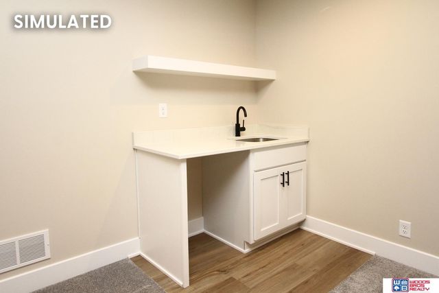 9335 Castle Pine Drive, Lincoln, NE 68516