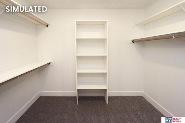 9335 Castle Pine Drive, Lincoln, NE 68516