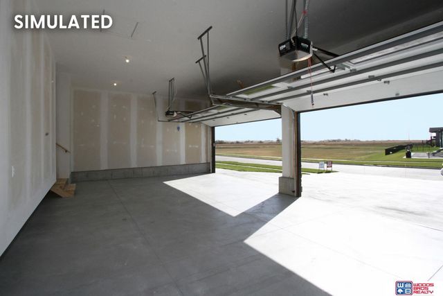 9335 Castle Pine Drive, Lincoln, NE 68516