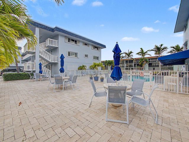 111 Doolen Court 104, North Palm Beach, FL 33408