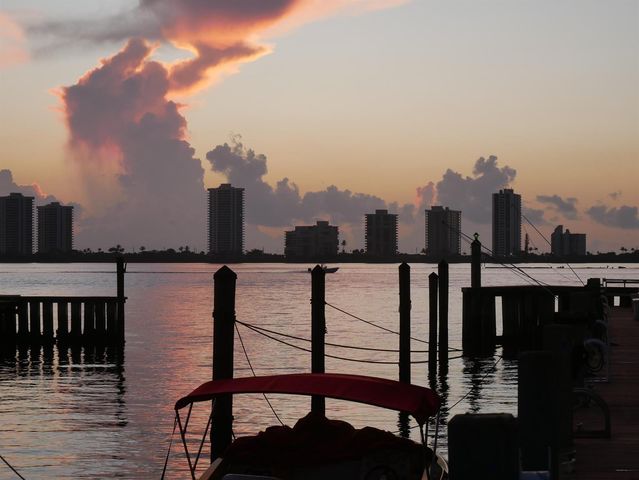111 Doolen Court 104, North Palm Beach, FL 33408
