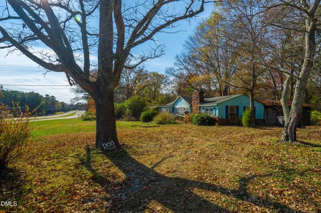 3449 Us Highway 15 501 N, Pittsboro, NC 27312