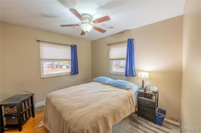 702 Saint Anthony Drive, Godfrey, IL 62035