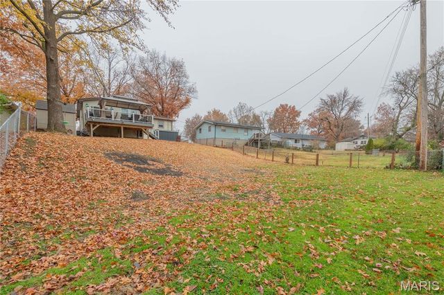 702 Saint Anthony Drive, Godfrey, IL 62035