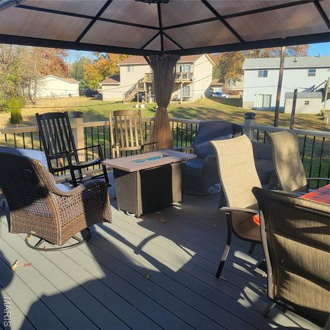 702 Saint Anthony Drive, Godfrey, IL 62035