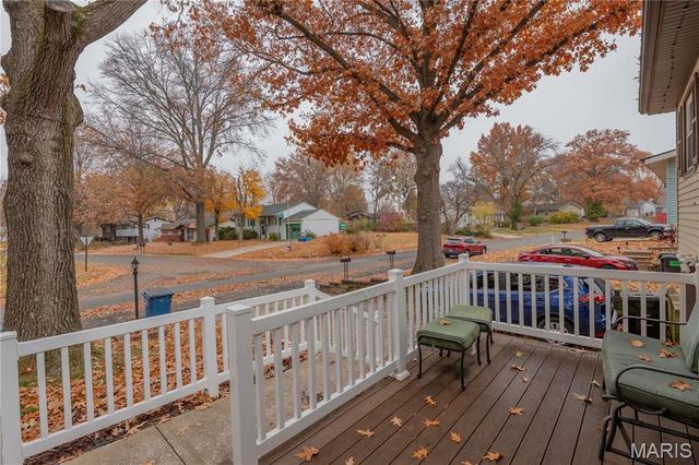 702 Saint Anthony Drive, Godfrey, IL 62035