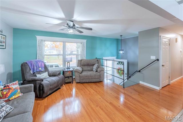 702 Saint Anthony Drive, Godfrey, IL 62035