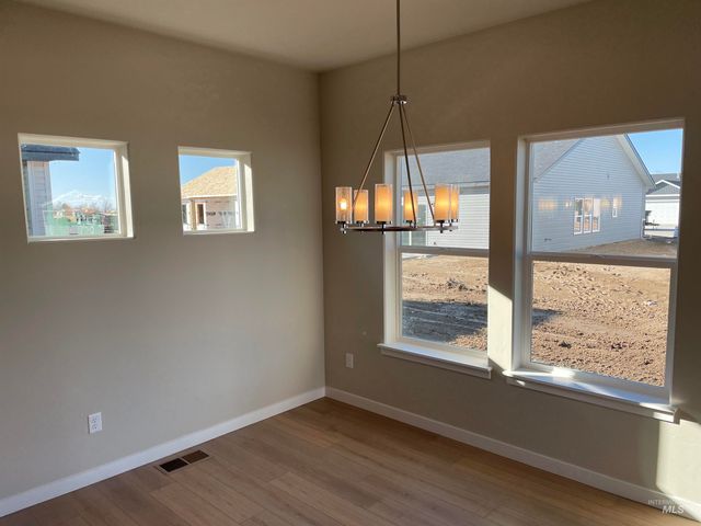 1264 Sunnybrook Ave, Twin Falls, ID 83301