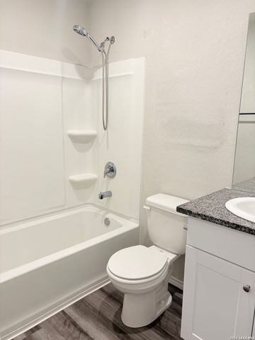 7022 Sunspot, San Antonio, TX 78109