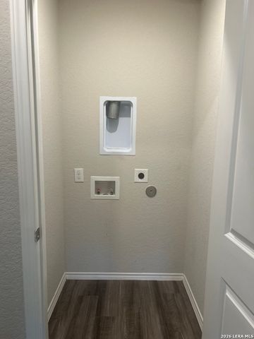 7022 Sunspot, San Antonio, TX 78109