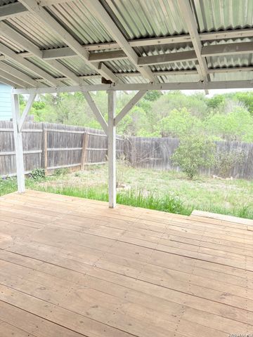 7022 Sunspot, San Antonio, TX 78109