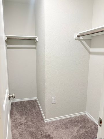 7022 Sunspot, San Antonio, TX 78109