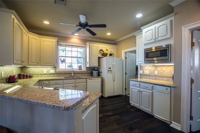 14604 SE County Road 2370, Streetman, TX 75859