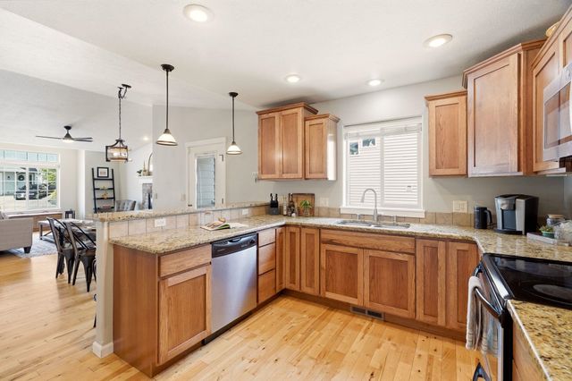 1611 S Cochran St, Spokane, WA 99224
