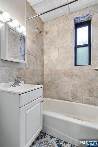303 Hamilton Place A4, Hackensack, NJ 07601