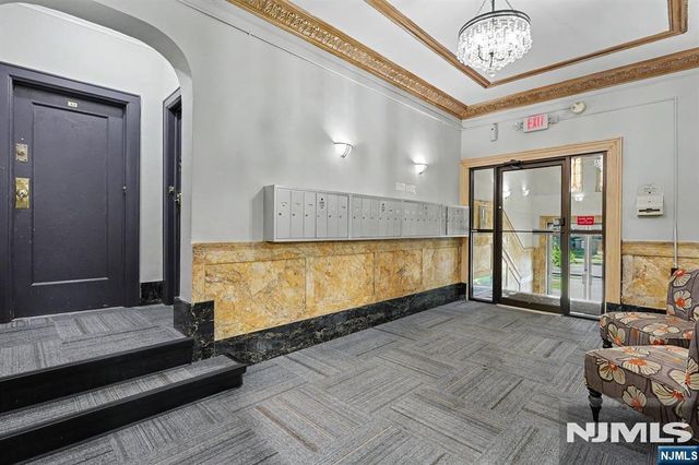 303 Hamilton Place A4, Hackensack, NJ 07601