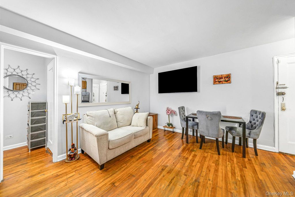 8611 34th Avenue 2N, Jackson Heights, NY 11372 — photo 3