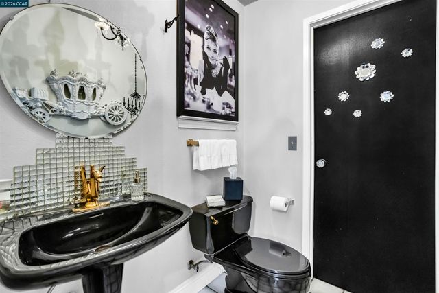 5260 A Sunset Dr, El Sobrante, CA 94803