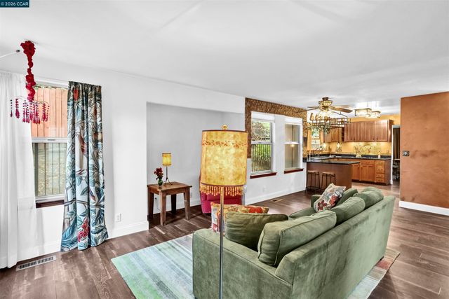 5260 A Sunset Dr, El Sobrante, CA 94803