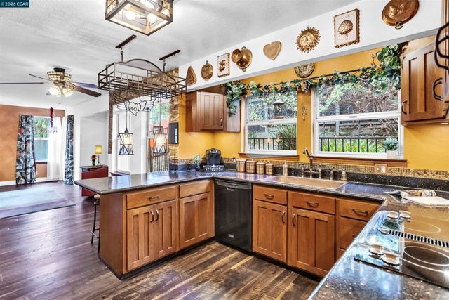 5260 A Sunset Dr, El Sobrante, CA 94803