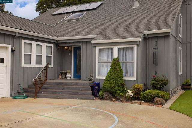 5260 A Sunset Dr, El Sobrante, CA 94803