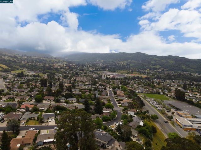 5260 A Sunset Dr, El Sobrante, CA 94803